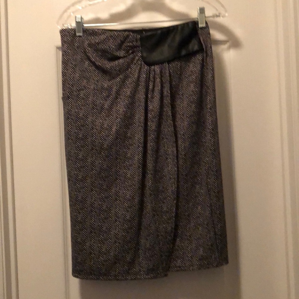 💖Lena Gabrielle Skirt w/elegant front overlay